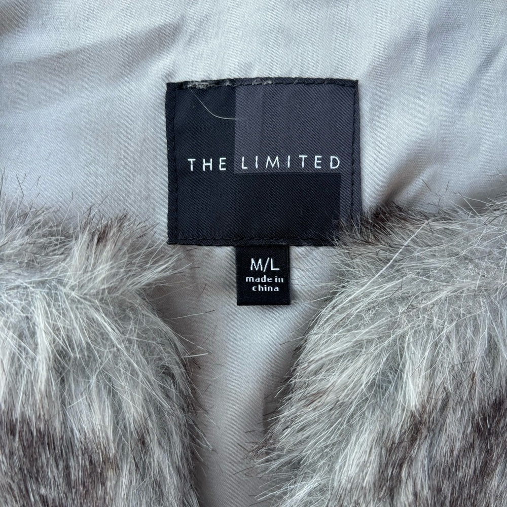 The Limited Faux Fur Vest - Picture 2 of 4